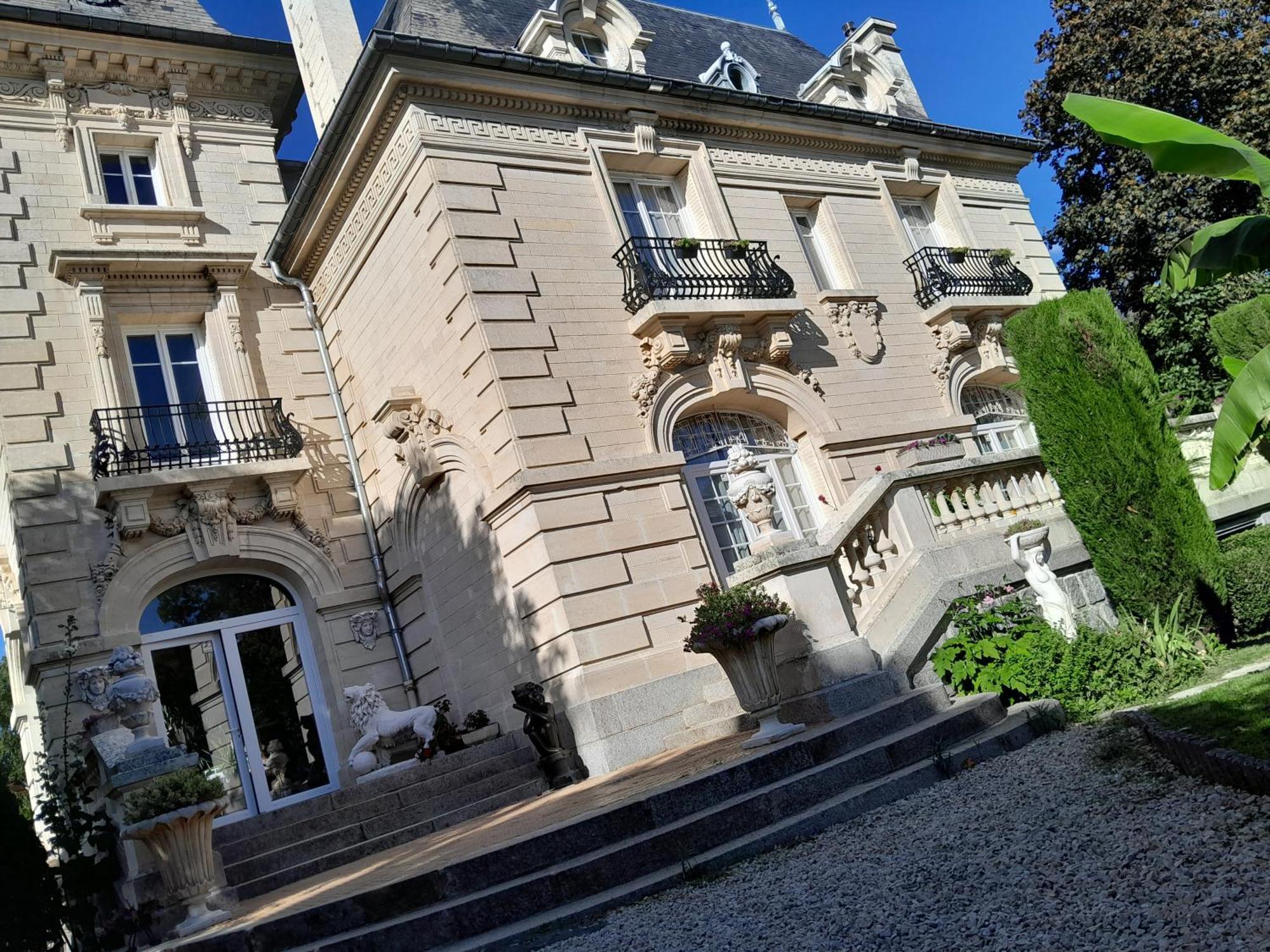 Le Madrigal Bed & Breakfast Mamers Екстериор снимка